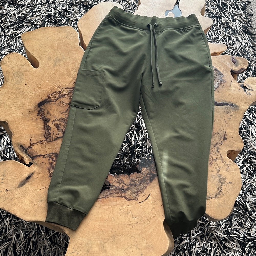 Women's Olive scrub Joggers - Picture 2 of 6